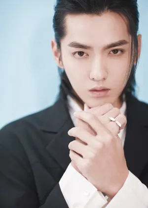 吴亦凡长发西装写真图片