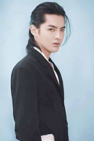 吴亦凡长发西装写真图片_11