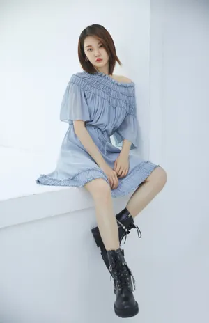 苗苗清新靓丽写真图片