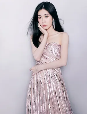 张碧晨亮片长裙性感写真图片_4