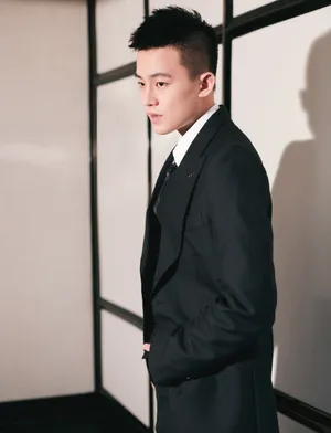 欧豪黑色西装魅力写真图片_7