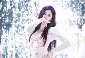 鞠婧祎仙气甜美生日写真图片_3