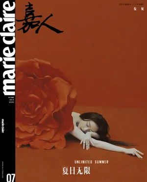 倪妮露背裙性感优雅写真图片