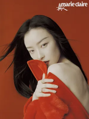 倪妮露背裙性感优雅写真图片_6