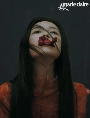 倪妮露背裙性感优雅写真图片_12