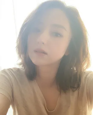 董璇气质甜美自拍照图片_2