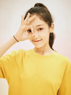 希林娜依·高活力性感图片
