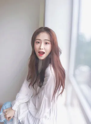 徐紫茵唯美居家写真图片