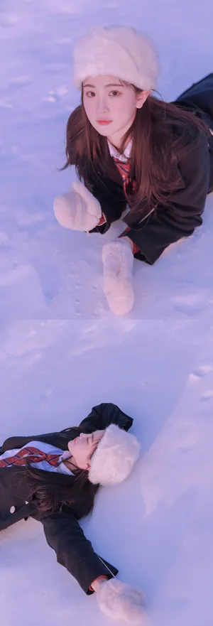 徐紫茵唯美雪地制服写真图片_3