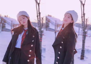 徐紫茵唯美雪地制服写真图片_6