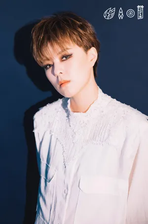 火箭少女101暗黑新娘装写真图片_7