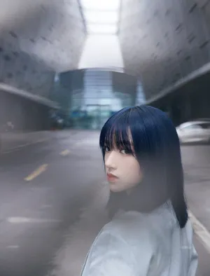 程潇时尚干练西装裙写真图片_7