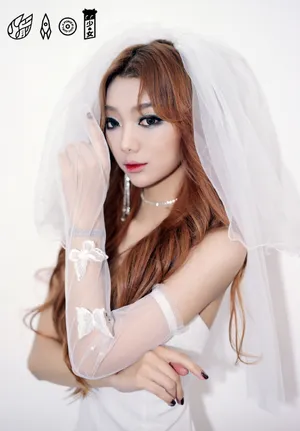 火箭少女101白纱暗黑风写真图片_8