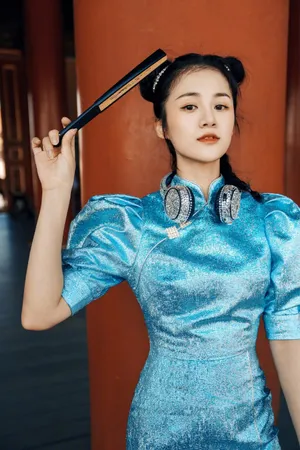 安悦溪蓝色旗袍魅力写真图片_8