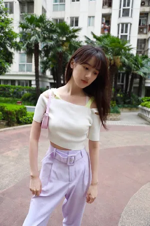 袁冰妍露脐装俏皮写真图片_3
