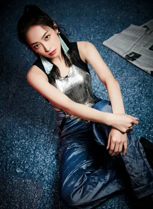 宋茜吊带酷美写真图片_2