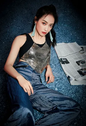 宋茜吊带酷美写真图片_3