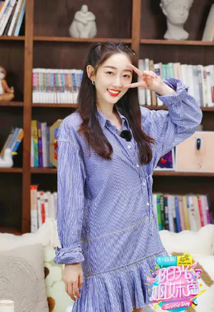 蒋梦婕双马尾清新俏皮图片_2
