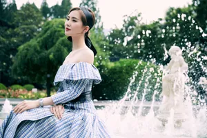 刘诗诗午后花园法式风情写真图片