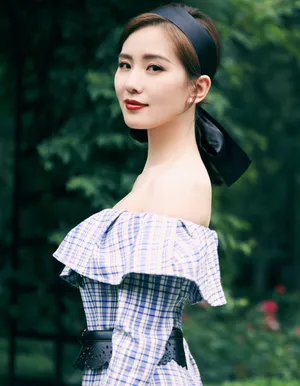 刘诗诗午后花园法式风情写真图片_7