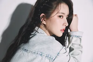 刘些宁牛仔套装性感写真图片