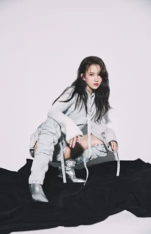刘些宁牛仔套装性感写真图片