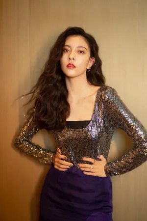 宋妍霏透视纱裙性感写真图片_2