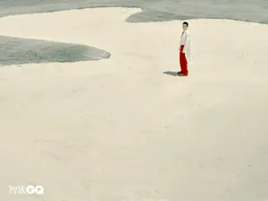 朱一龙晒伤妆复古文艺写真图片_11