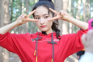 李兰迪甜美俏皮自拍图片_1