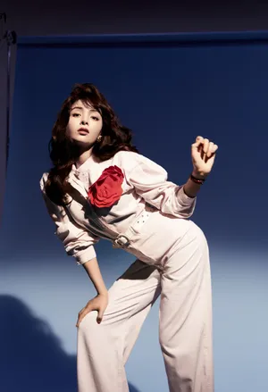 麦迪娜时尚摩登写真大片_11