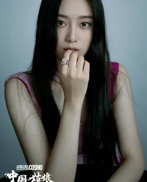 徐艺洋性感甜酷写真图片_2