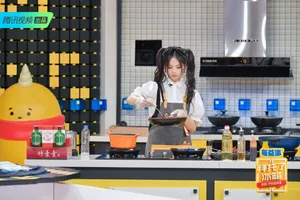 杨超越甜美双马尾综艺剧照图片