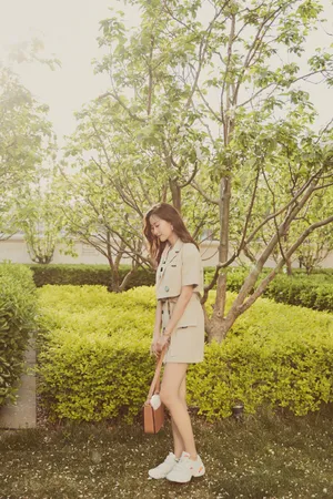 代文雯甜美夏日街拍写真图片_4