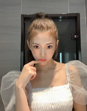 温馨灵动甜美自拍照图_2