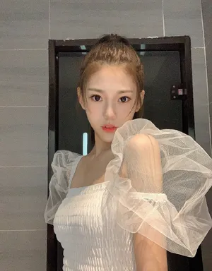 温馨灵动甜美自拍照图_5