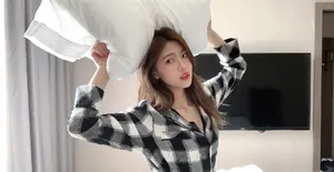 温馨嘟嘴卖萌自拍照图片_3