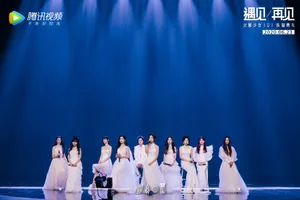 火箭少女101告别典礼性感舞台照图片_13