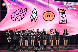 火箭少女101告别典礼性感舞台照图片_14