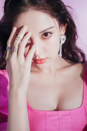 古力娜扎粉裙甜美写真图片_1