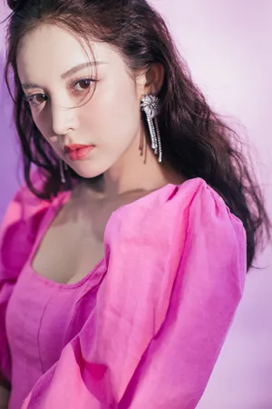 古力娜扎粉裙甜美写真图片_2
