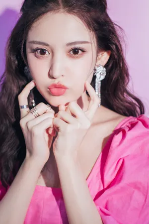 古力娜扎粉裙甜美写真图片_4