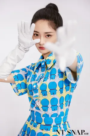 周洁琼时尚甜美写真图片_11