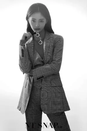 周洁琼时尚甜美写真图片_13