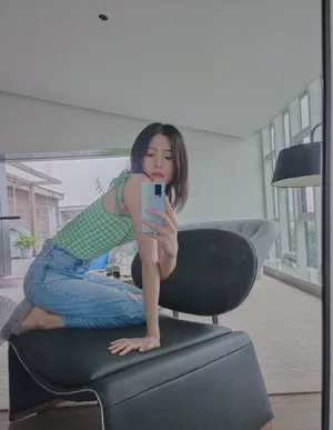 刘雯性感随性居家自拍图片_6