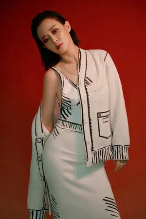谭卓冷艳妩媚时尚写真图片_8