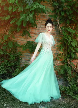 李沁绿纱裙温婉写真图片_1