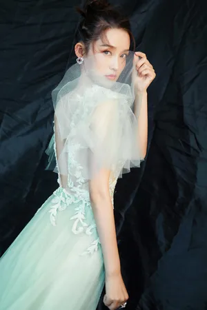 李沁绿纱裙温婉写真图片_3