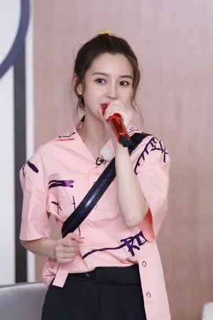 angelababy奔跑吧清新粉嫩图片_1