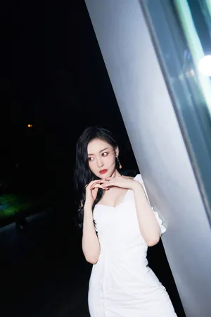 张天爱人鱼妆性感写真图片_2