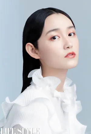 蒋依依时尚杂志大片写真图片_7
